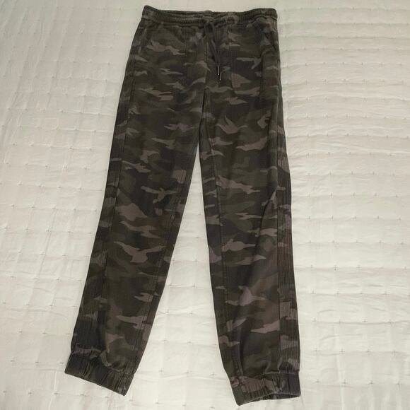 Athleta Farallon Jogger Pants Women’s 6 Green Khaki Camo Stretch Drawstring - Picture 2 of 13
